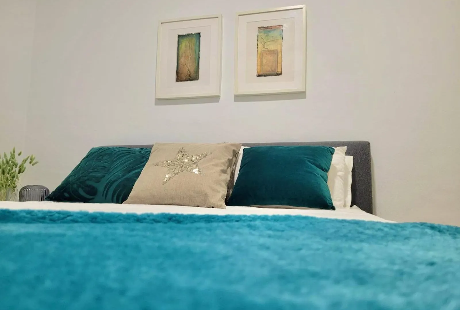 Barcelona Chic Apartments- Free Parking - 10 Min From Bcn City Centre By Metro